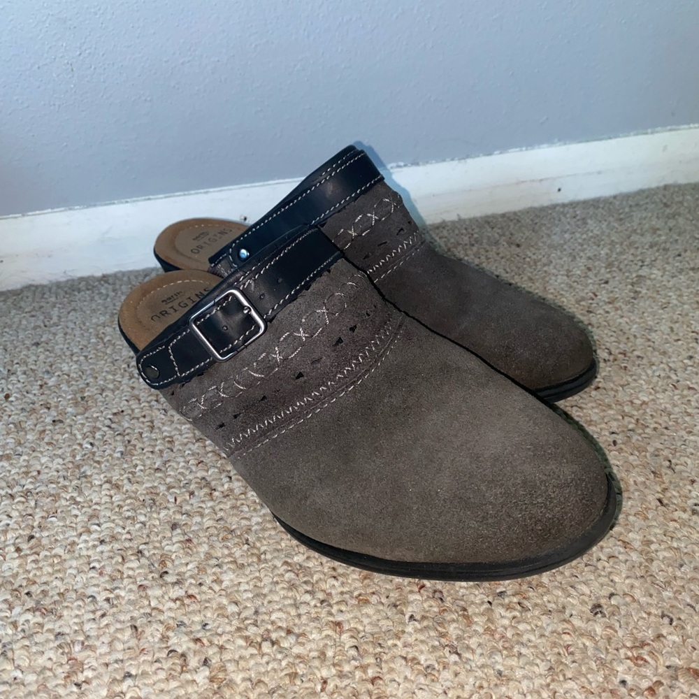 Earth Origins Cady Clogs, size women’s 8 wide